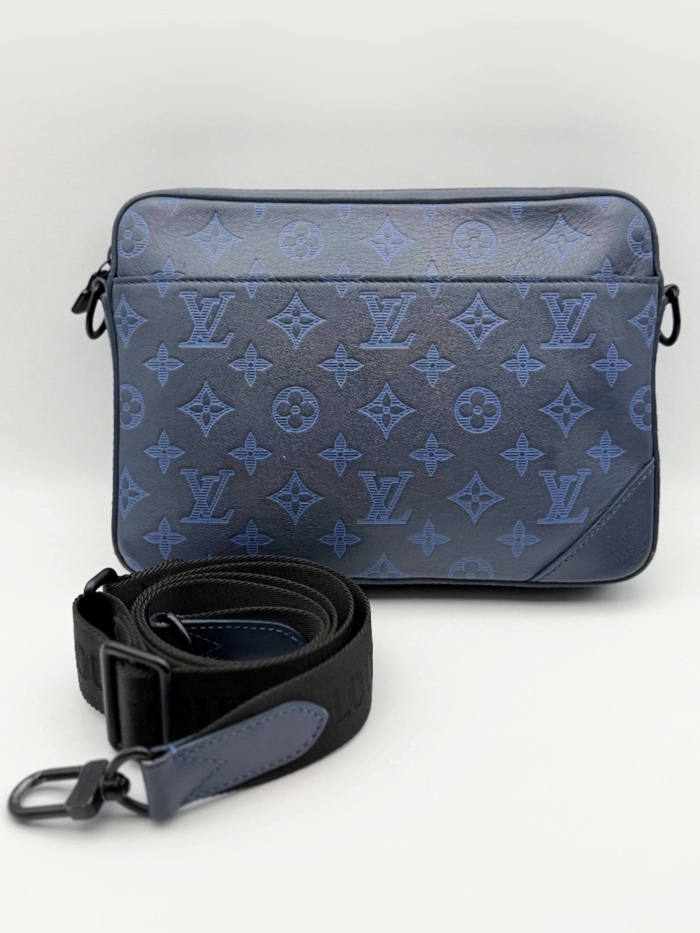 Authentic Louis Vuitton Leather Monogram Shadow Duo Messenger Shoulder Bag M4573